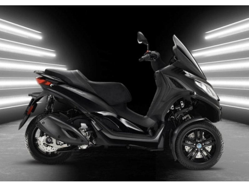 PIAGGIO MP3 300 LT HPE DEEP BLACK 
