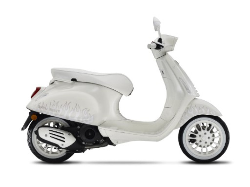 BIANCO JUSTIN BIEBER X VESPA 
